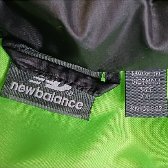 New Balance Men’s Puffy Hoodie Vest size XXL - Picture 4 of 9